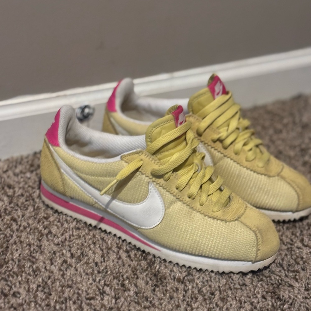 Nike Women's Yellow and Pink Sneakers